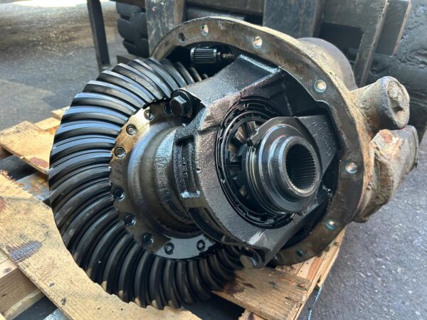 DANA SPICER D40-170P R40-170 DIFFERENTIAL SET 3.91 RATIO FOR SALE - SRT DIESEL ABBOTSFORD