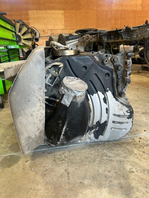 2023 DETROIT ONE-BOX AFTERTREATMENT FOR SALE - SRT DIESEL ABBOTSFORD DOC SCR Module Assembly: DDE A6814900214 DPF Diesel Particulate Filter Kit: DDE A0024908392, ESZ ADQ0919, ABP N49 ADQ0919 Inlet Nox Sensor: DDE A0111536128 Differential Pressure Sensor: DDE A0121530228 Outlet Nox Sensor: DDE A0111534028 DOC SCR Outlet Temperature Sensor: DDE A0115424318 Soot Particulate Sensor: DDE A0111531228 DPF Outlet Temperature Sensor: DDE A0115424118